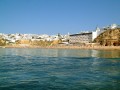 Podstawowe informacje


Kiedyś mała, niepozorna wioska rybacka, obecnie jeden z popularniejszych kurortów w całej Portugalii. Mowa o miasteczku Albufeira, znajdującym się w samym centrum regionu Algarve. To dogodne miejsce na wakacje zarówno...