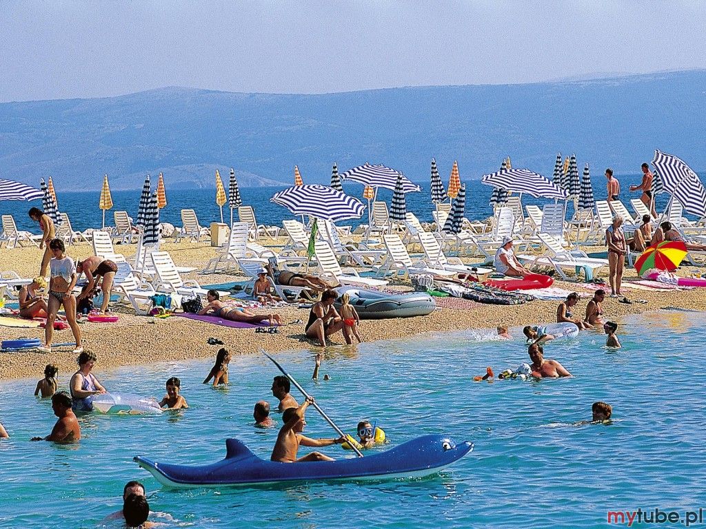 Crikvenica - perła chorwackiej riwiery


Crikvenica to niewielkie miasteczko, położone na chorwackim wybrzeżu około 35 km od Rijeki. Jest jednym z najstarszych kurortów w basenie Morza Śródziemnego i zapewnia turystom ponad 2500 słonecznych...