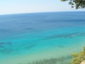 Złote plaże, luksusowe hotele nad brzegiem Morza Egejskiego, surfingowe szaleństwo - wszystko to znajdziecie w Sani - uroczym kurorcie położonym w północnej Grecji, a konkretniej w skąpanym w słońcu rejonie Chalkidiki, na Półwyspie Kasandra...